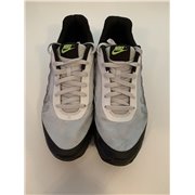 Nike Black and Green Air Max Invigor Mens Trainers Uk Size Uk 11.5 CT2274-001