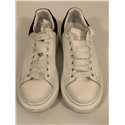 Alexander Mcqueen White and Black 376814 Womens Trainers Uk Size Uk 5 376814